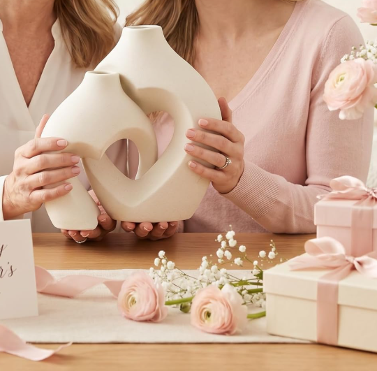Two-Piece Heart Shaped Ceramic Display Vessels, Light Northern Simple Style Desktop Core Ornaments For Dining Space, Work Area And Indoor Layout - Image 2